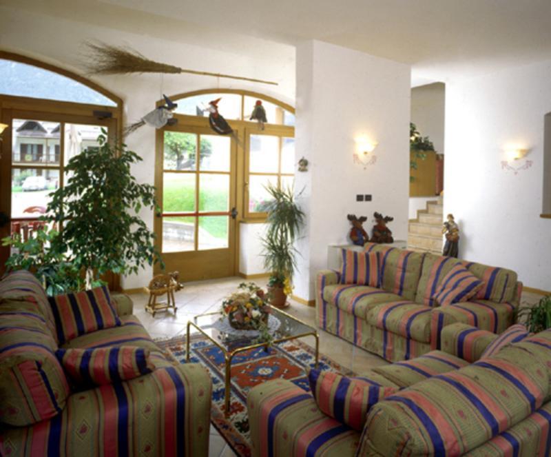 Residence Antares Andalo Luaran gambar